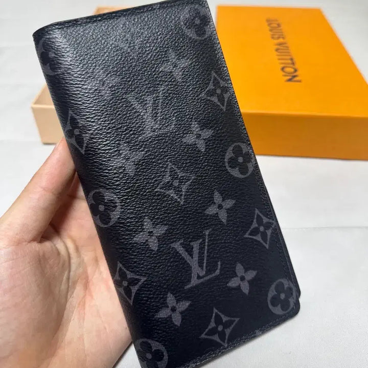 [SOLD OUT] [상태좋음/정품] 루이비통 브라짜 월렛 이클립스 장지갑