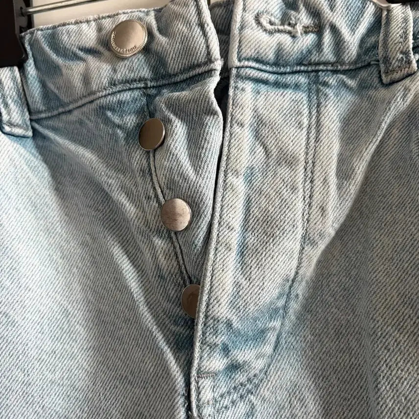 [BUNJANG] ZARA Ripped Light Wash Denim Jeans / 자라 ripped jeans 찢청 연청 데님 여름 청바지