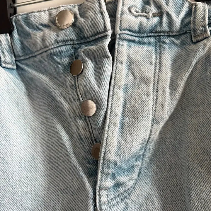 [BUNJANG] ZARA Ripped Light Wash Denim Jeans / 자라 ripped jeans 찢청 연청 데님 여름 청바지