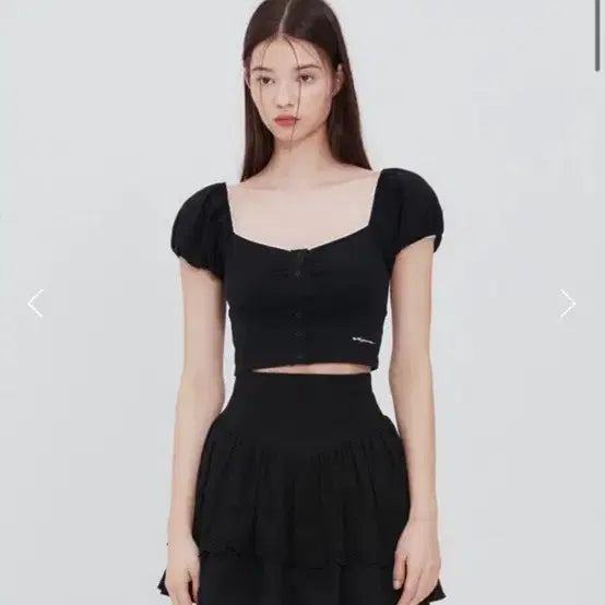 [SOLD OUT] 낫유어로즈 블랙 상의