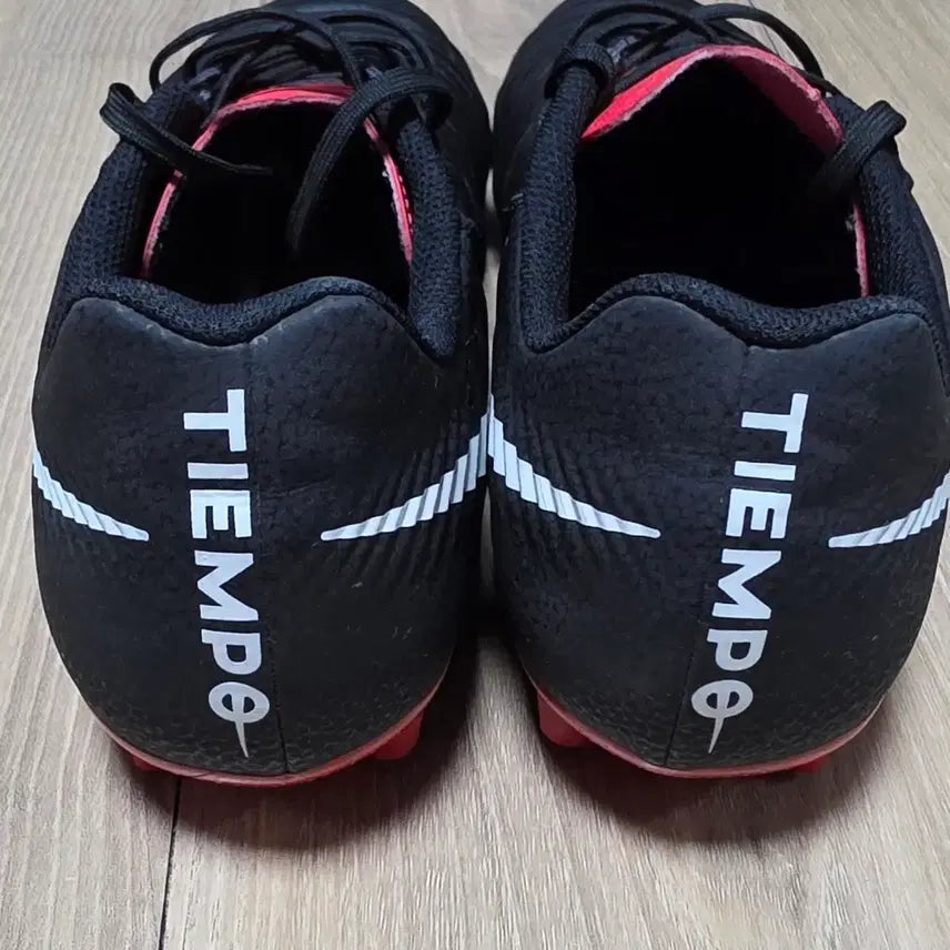 [SOLD OUT] 나이키 티엠포 280
