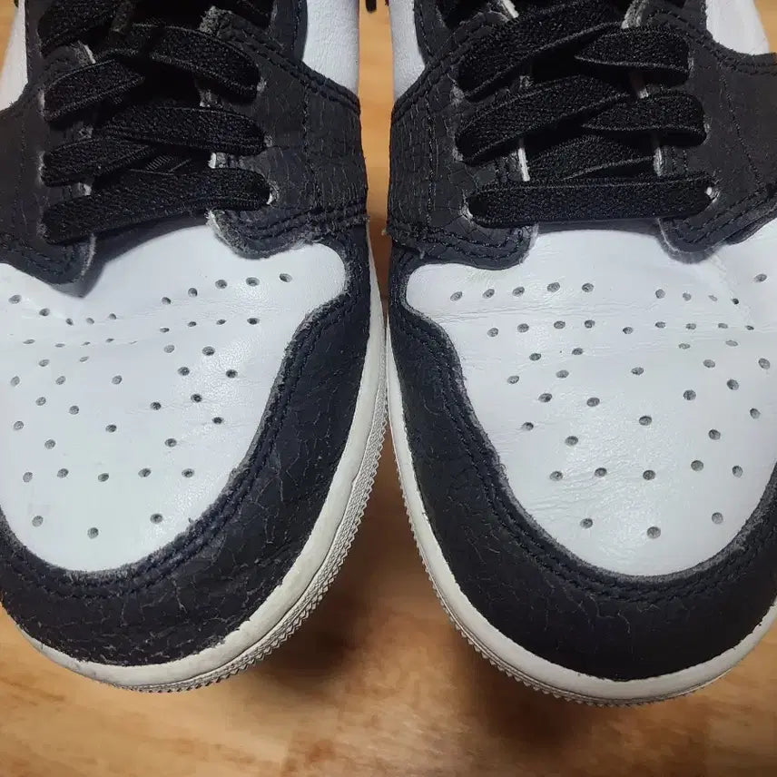 [BUNJANG] Nike Air Jordan 1 High Bleached Coral Sneakers / 나이키 조던1하이 블리치 코랄 265