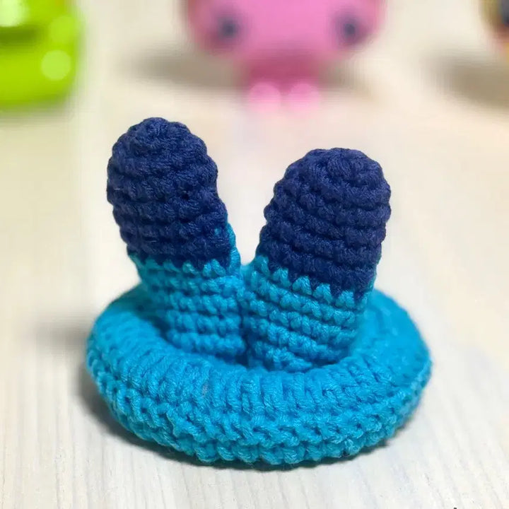 [BUNJANG] Tamagotchi Knitted Cushion - Ginjirochi / Mitsu For You Pop Up Case Stand / 다마고치 뜨개 방석 - 긴지로치 / 미츠 포유 포플 썸 케이스 거치대