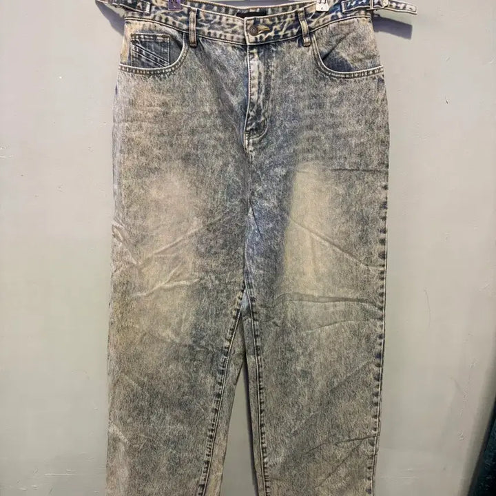 [BUNJANG] Mason Prince Stone Washing Denim Pants / 메이슨프린스 스톤워싱 데님 팬츠