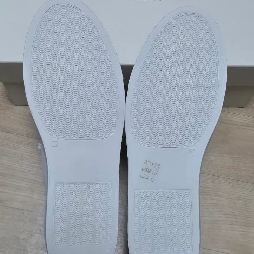 [BUNJANG] Common Projects Achilles Premium Sneakers / [새상품] 커먼프로젝트 아킬레스 프리미엄 43 사이즈