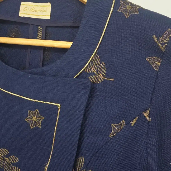 [BUNJANG] Vintage Gold Embroidered Navy Jacket / 일본빈티지 고급스러운 골드 자수 디테일이 자켓 [B20635]