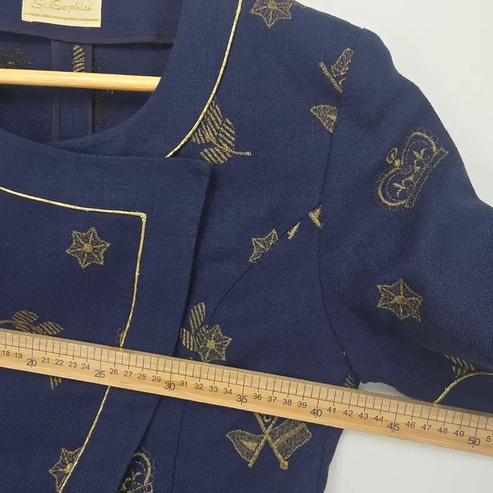 [BUNJANG] Vintage Gold Embroidered Navy Jacket / 일본빈티지 고급스러운 골드 자수 디테일이 자켓 [B20635]