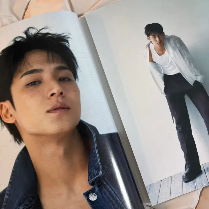 [BUNJANG] Seventeen Mingyu Magazine / 세븐틴 김민규 잡지