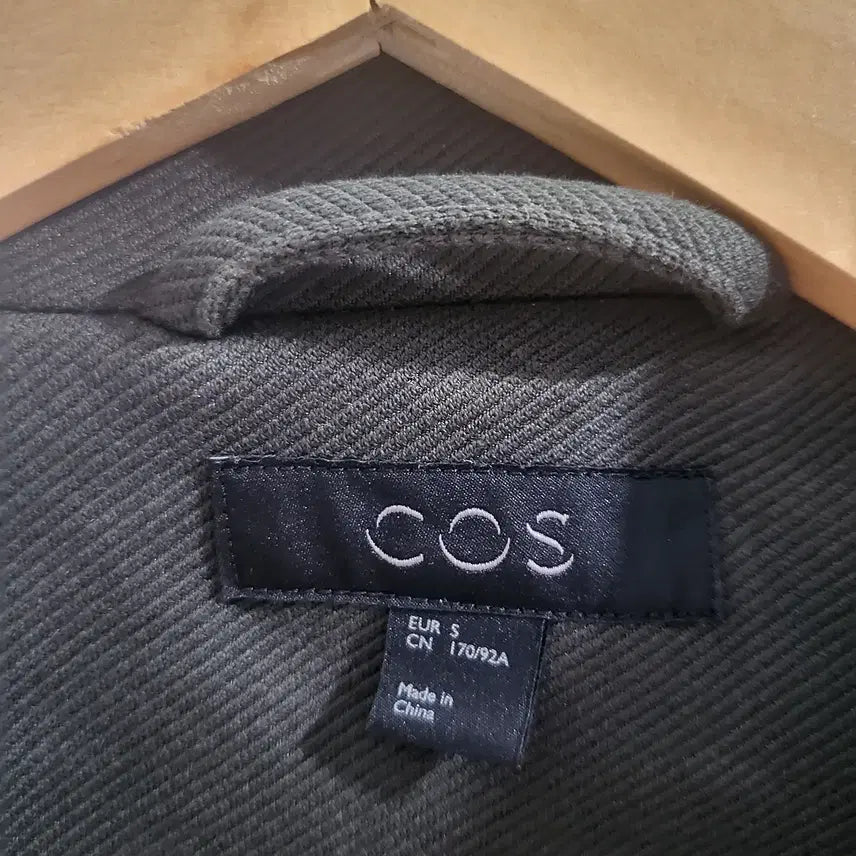 [BUNJANG] COS Dark Green Cotton Blend T-shirt Size S / 톤다운된 초록색 cos s사이즈 95사이즈