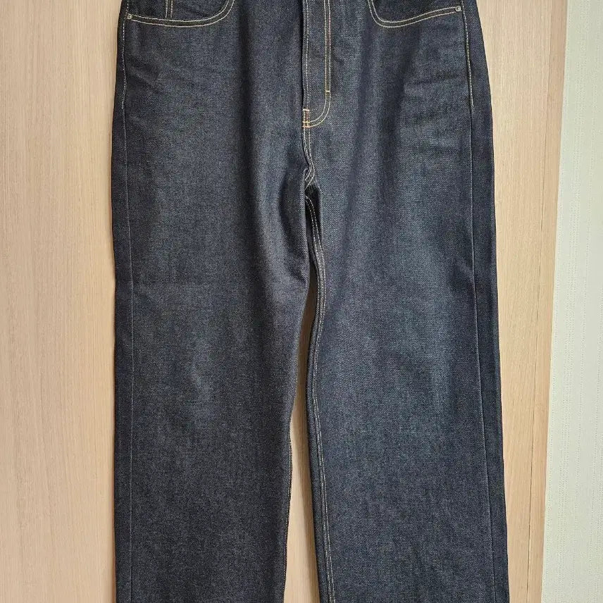 [SOLD OUT] 자라 스티치 배기핏 청바지 eu42 kr32