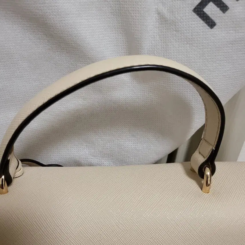 [SOLD OUT] 폴스부띠끄 아이보리 토트백 겸 숄더백
