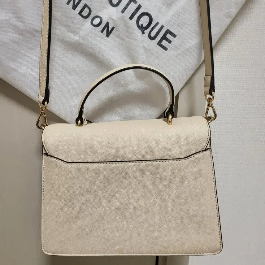 [SOLD OUT] 폴스부띠끄 아이보리 토트백 겸 숄더백