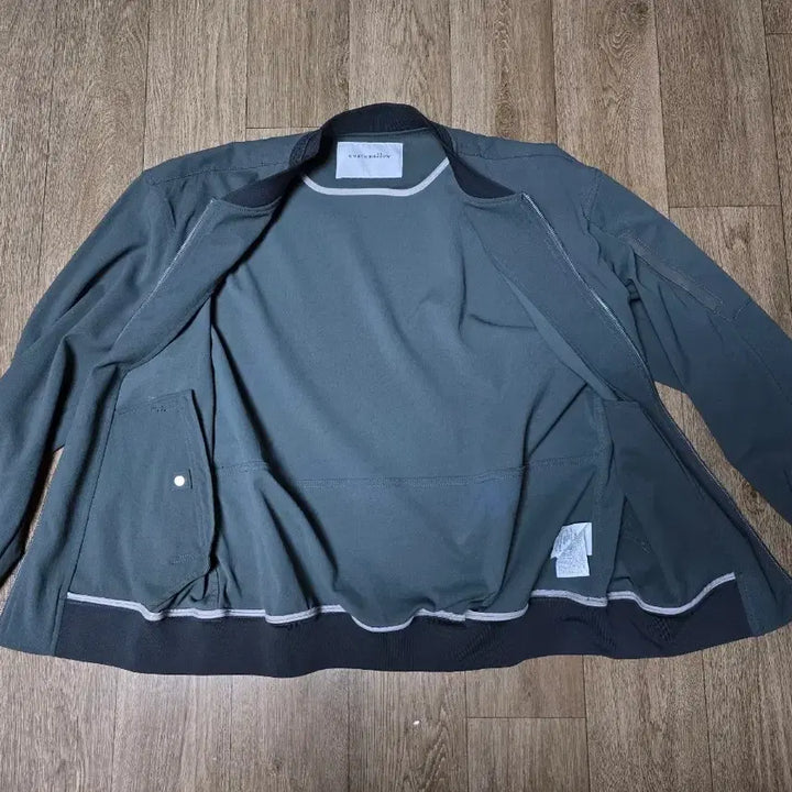 [BUNJANG] Customellow Bomber Jacket / 커스텀멜로우 집업 봄버 자켓 팝니다