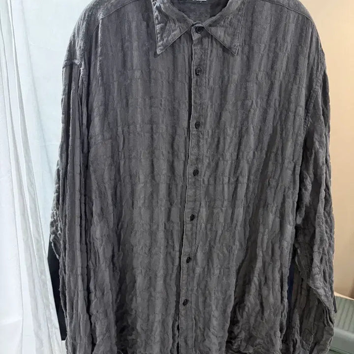[SOLD OUT] 벨리에 브리즈 치코 셔츠 차콜 스트라이프