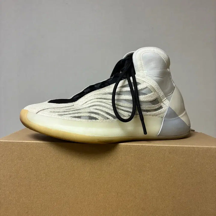 [SOLD OUT] [260]아디다스 이지 퀀텀 YEEZY QNTM