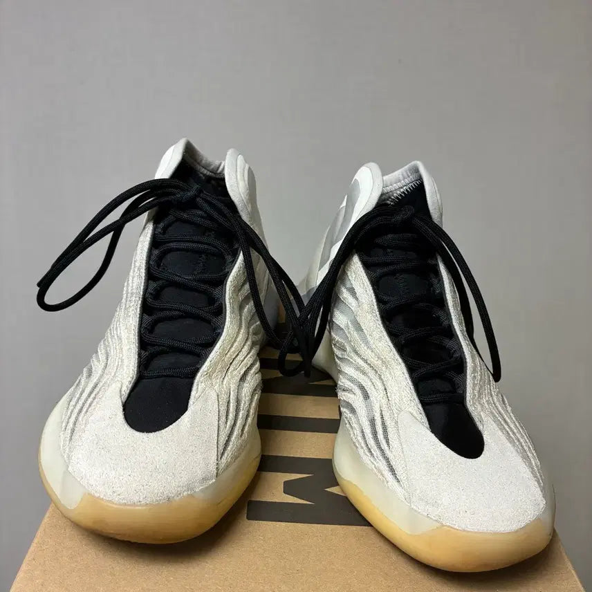 [SOLD OUT] [260]아디다스 이지 퀀텀 YEEZY QNTM