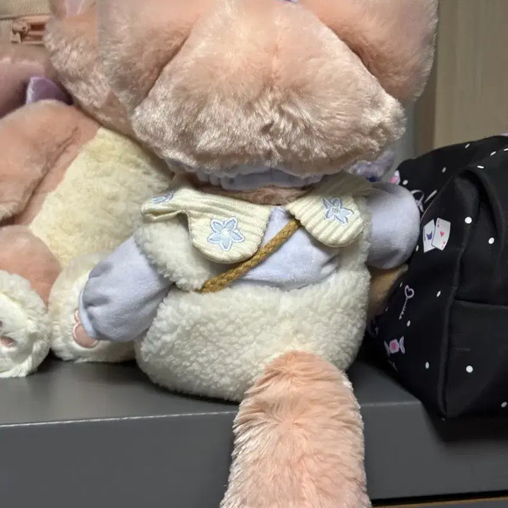 [BUNJANG] Shanghai Disney LinaBell Relax Doll / 상하이 디즈니 리나벨 인형 2024 릴렉스