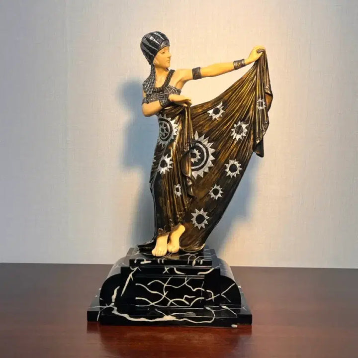 [BUNJANG] European Art Deco Resin Sculpture / (1998년도 판권) 유럽 아르데코 레진 조각 작품