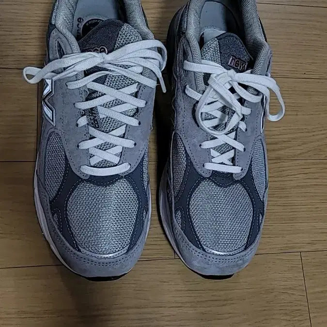 [BUNJANG] New Balance M990V3 Gray Sneakers / 뉴발란스 M990V3 그레이 270