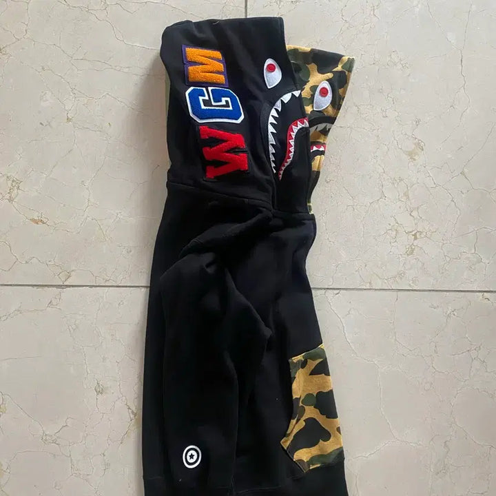 [SOLD OUT] 베이프 카모 샤크 풀 집 더블후드 여성M사이즈