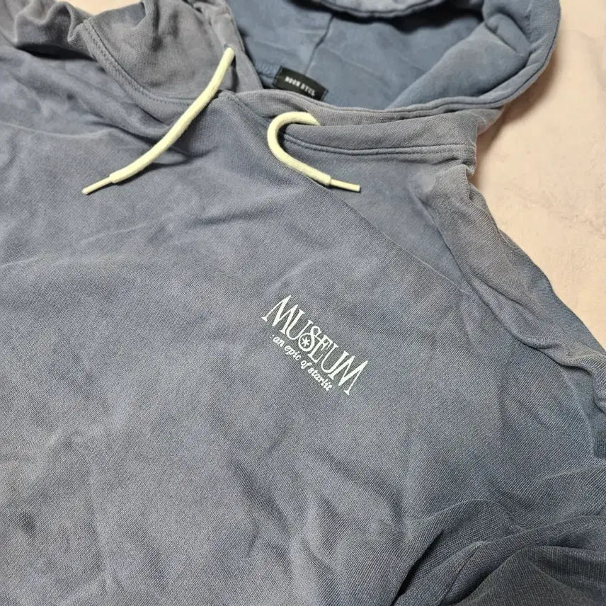 [BUNJANG] Mamamoo Moonbyul Museum Concert Hoodie L / 마마무 문별 뮤지엄 콘서트 굿즈 후드티 L사이즈 판매합니다!