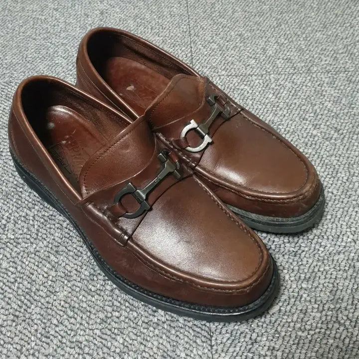 [BUNJANG] Salvatore Ferragamo Gancini Buckle Loafers / 살바토레 페라가모 간치니 버클 로퍼 판매합니다