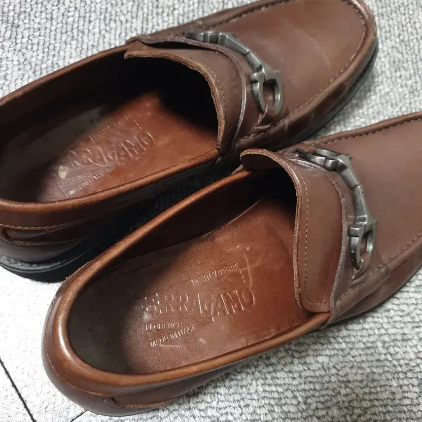 [BUNJANG] Salvatore Ferragamo Gancini Buckle Loafers / 살바토레 페라가모 간치니 버클 로퍼 판매합니다