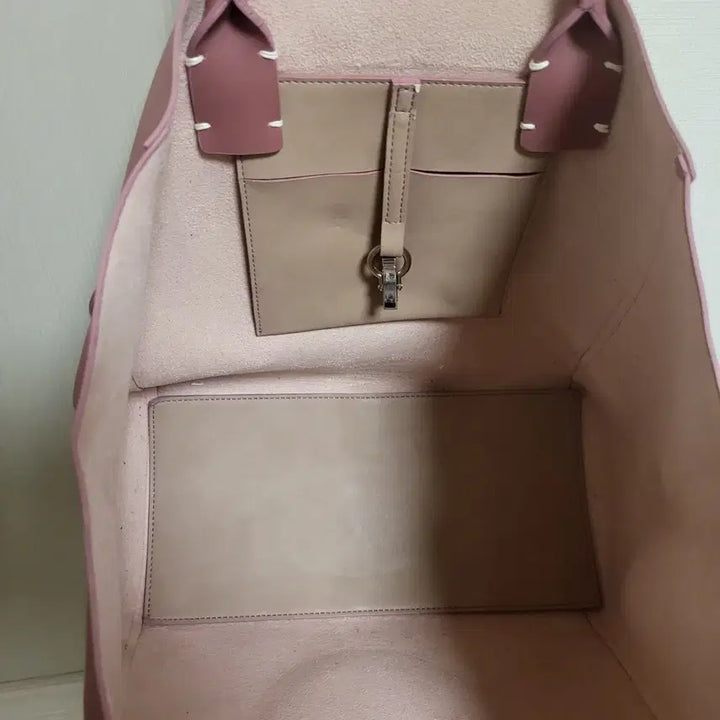 [BUNJANG] Pink Leather Tote Bag / 핑크색 가죽 토트백
