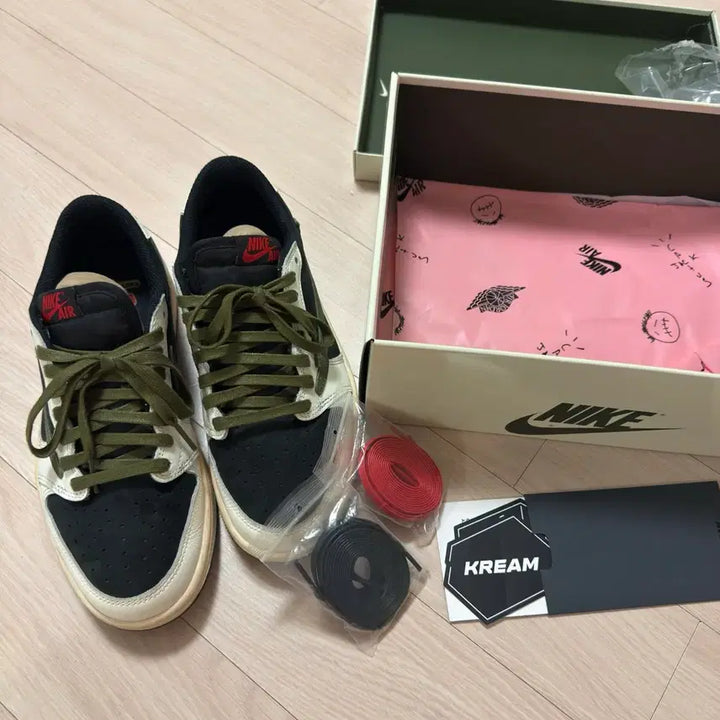 [SOLD OUT] [250] (W) 조던 1 x 트래비스 스캇 레트로 로우 OG 미디움
