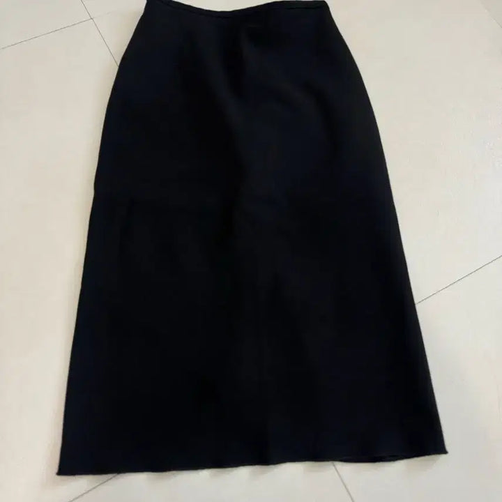 [BUNJANG] TheOnly Black H-Line Midi Skirt / 디온리 블랙 H라인 스커트