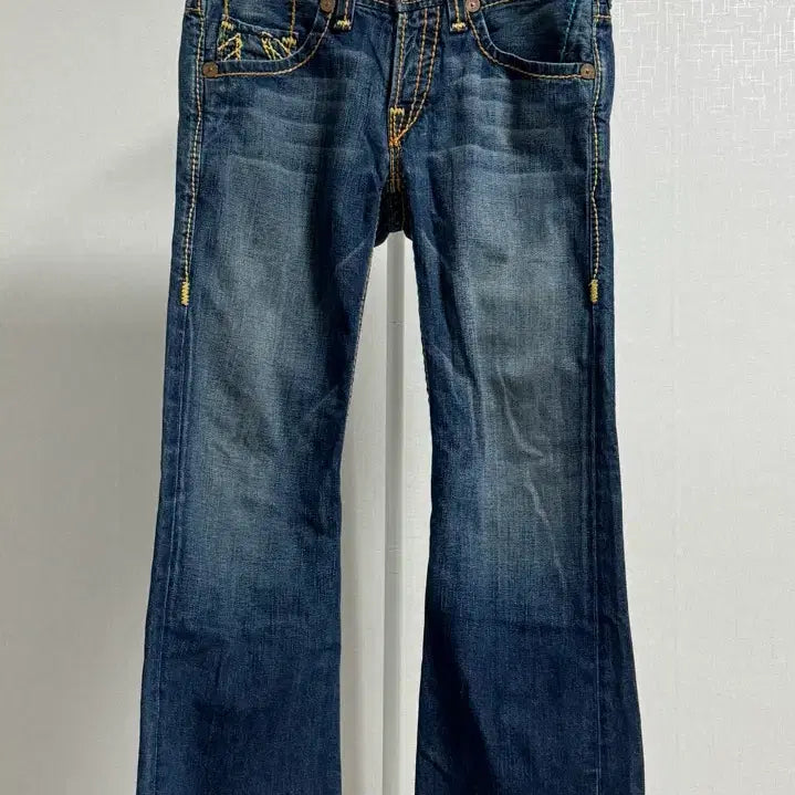 [BUNJANG] True Religion Billy Giant Big T Bootcut Jeans W30 / True Religion Billy Giant Big T W30 부츠컷