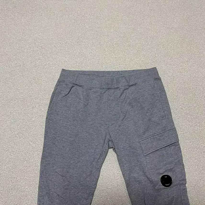 [SOLD OUT] C.P 컴퍼니 트레이닝 조거팬츠 남성용 34인치