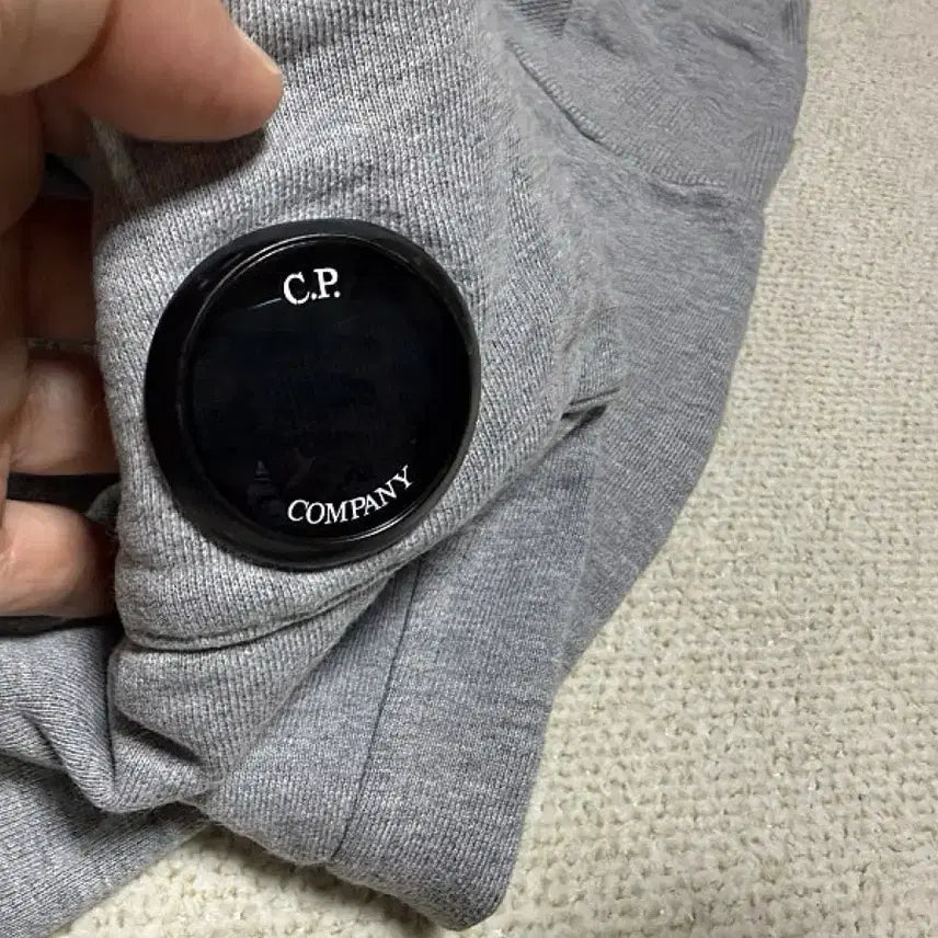 [SOLD OUT] C.P 컴퍼니 트레이닝 조거팬츠 남성용 34인치