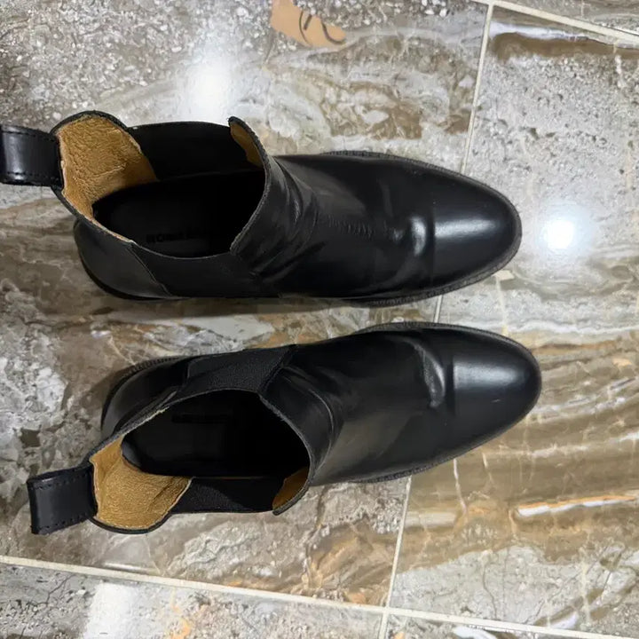 [SOLD OUT] 로맨틱 무브 뉴탐페레 첼시 부츠 R17M077 블랙