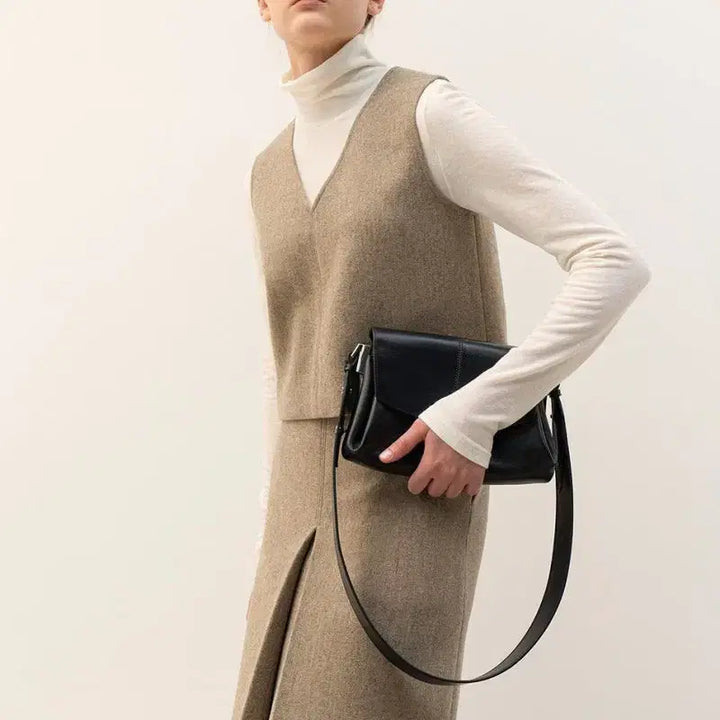 [SOLD OUT] 킨더살몬 레이아 플리츠백 레이아백 파사드패턴 가방 숄더백 미닛뮤트폴렌느