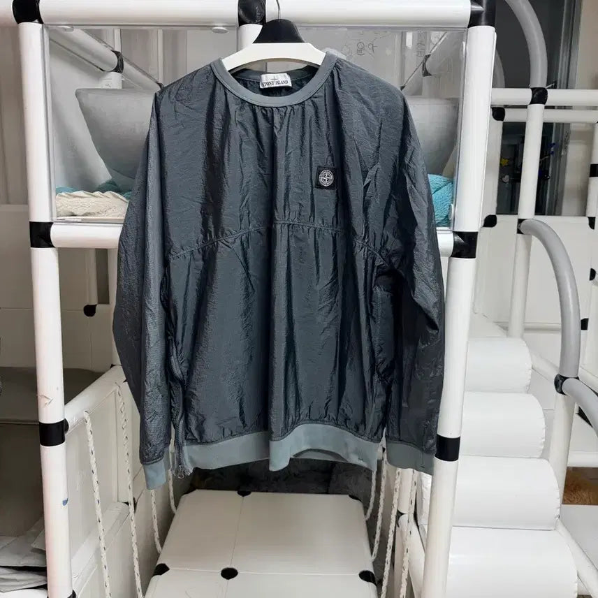[BUNJANG] Stone Island Nylon Metal Track Sweatshirt &amp; Pants Set-up / 스톤아일랜드 나일론 메탈 트랙 맨투맨 팬츠 셋업