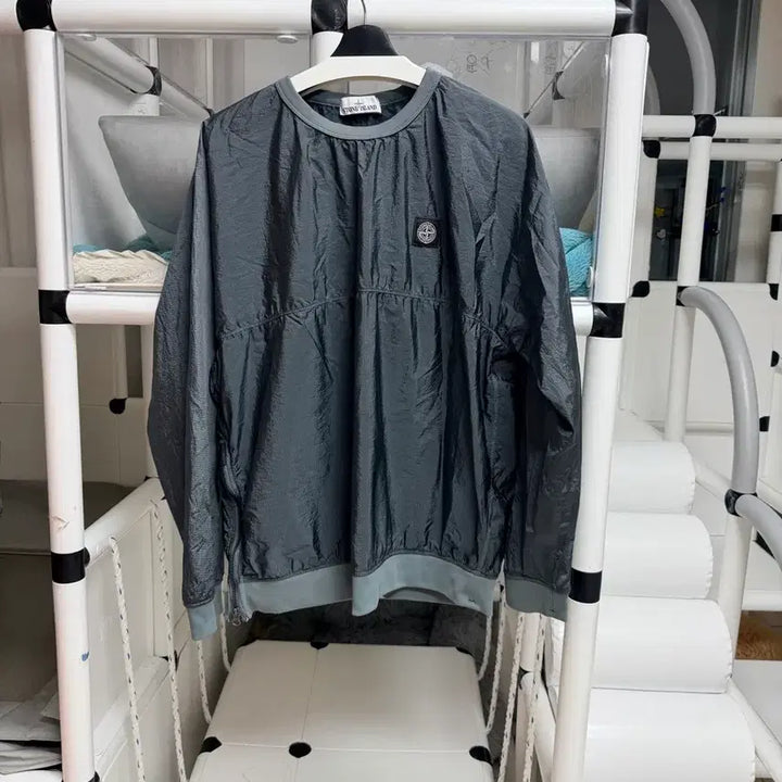 [BUNJANG] Stone Island Nylon Metal Track Sweatshirt &amp; Pants Set-up / 스톤아일랜드 나일론 메탈 트랙 맨투맨 팬츠 셋업