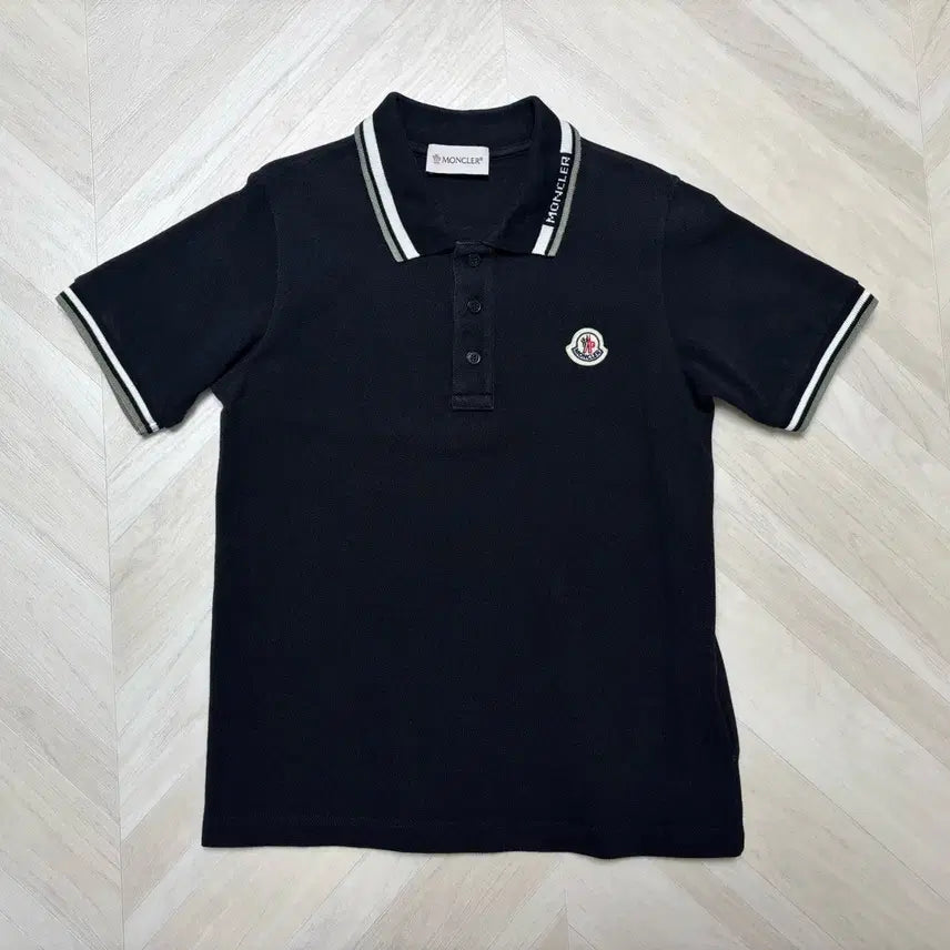 [BUNJANG] Moncler Kids Black Short Sleeve Polo Shirt (Size 8A/6A) / *새상품급*몽클레어 키즈 반팔 카라티(정품)
