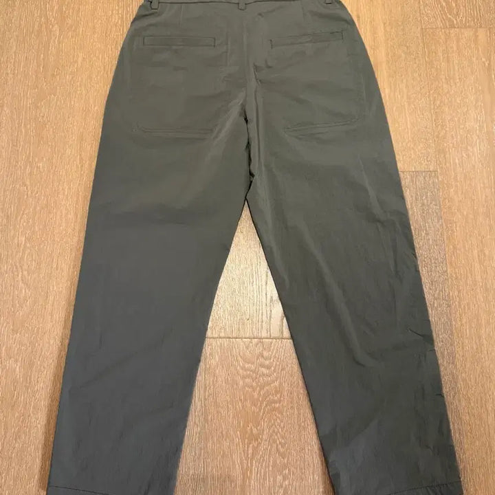 [BUNJANG] Beaker Khaki Summer Pants / [미사용 신제품] Beaker 비이커 여름바지 카키컬러 2사이즈