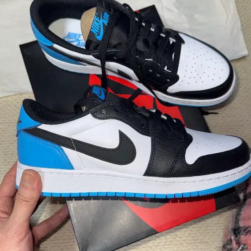 [BUNJANG] Jordan 1 Retro Low OG Black Dark Powder Blue 250mm / (GS) 조던 1 레트로 로우 OG 블랙 앤 다크 파우더 블루 250mm