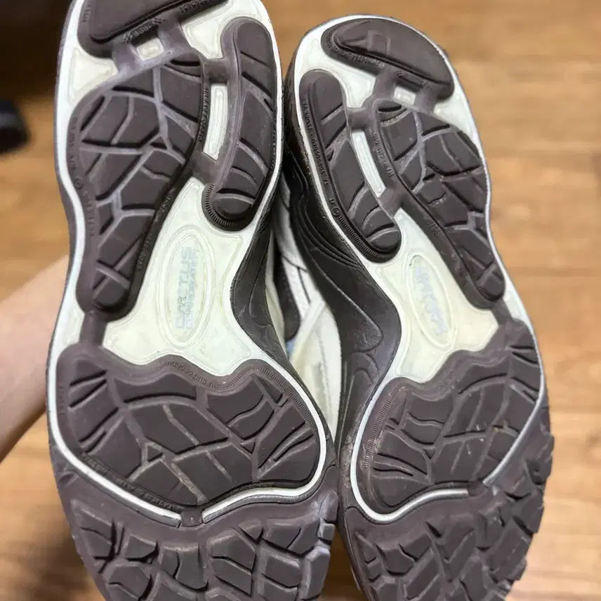 [BUNJANG] Nike Travis Scott Zoom Field Jackson Pale Ivory and Lache Blue Sneakers / 나이키 x 트래비스 스캇 줌 필드 잭스 페일 아이보리 앤 레체 블루