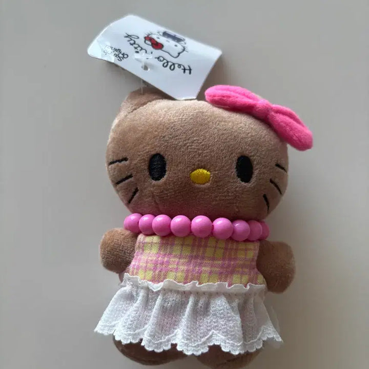 [BUNJANG] Sanrio Hawaii Tanning Kitty Bikini Figure Keychain / 택포 태닝키티 정품 옷탈부착 비키니 하와이키티 키링