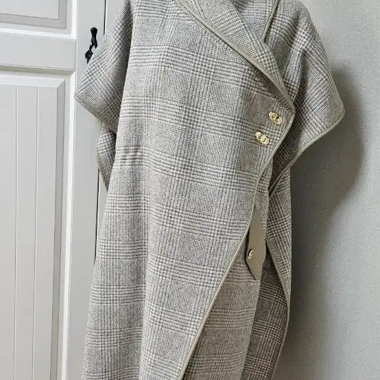 [BUNJANG] ZULOG Check Pattern Cape Coat / 줄로그 체크 패턴 케이프 코트