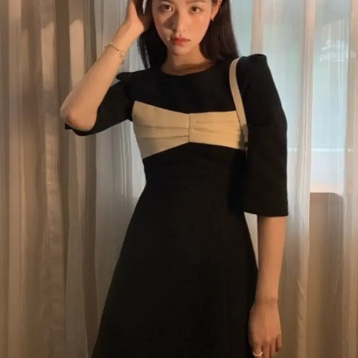 [BUNJANG] Your Name Here Special Ribbon Dress / 유어네임히얼 유네미 특별이 리본원피스