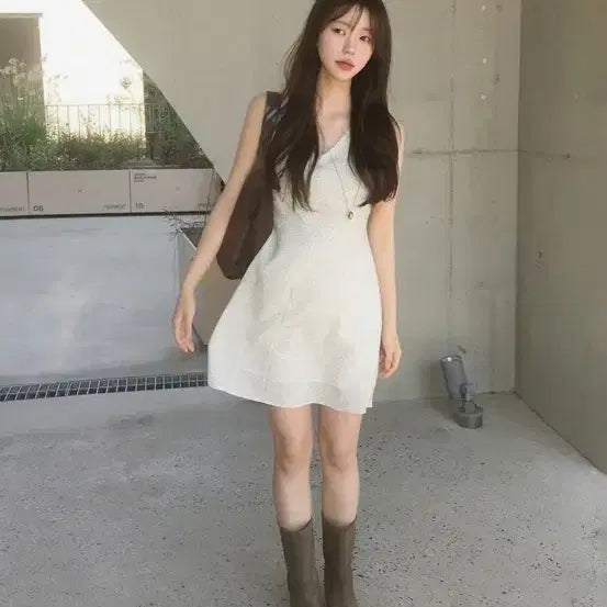 [BUNJANG] Twit Lound Janflower Flare Dress / 트위 런드 잔플라워 플레어 원피스