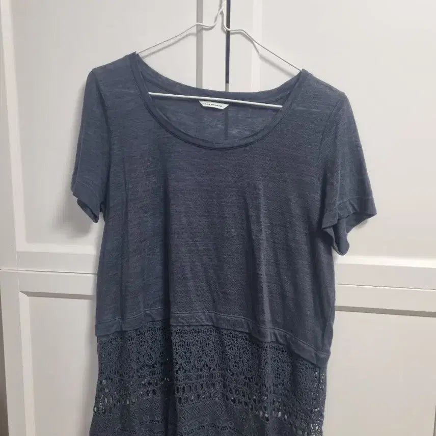 [BUNJANG] Club Monaco Lace Detail Navy T-shirt / 클럽모나코 레이스 반팔 티셔츠 네이비 스몰 club monaco 면티