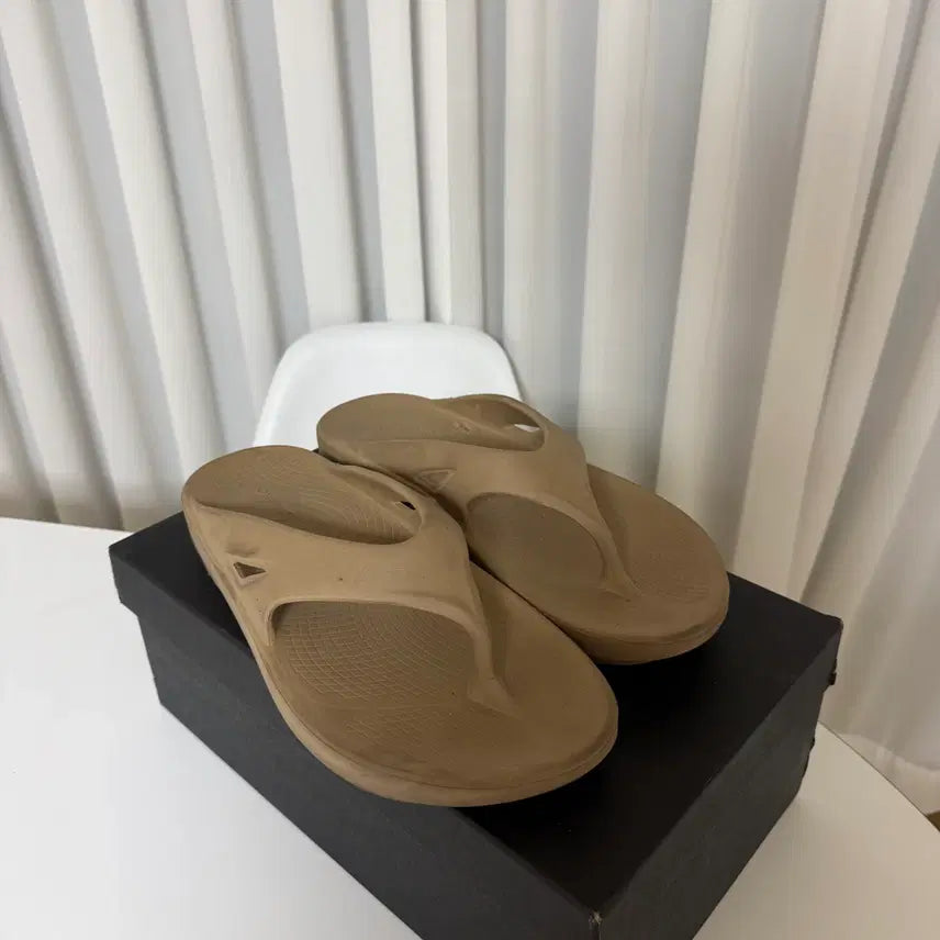 [BUNJANG] OOFOS Original Recovery Sandal - Size 290 / 우포스 오리지널 리커버리 쪼리 290