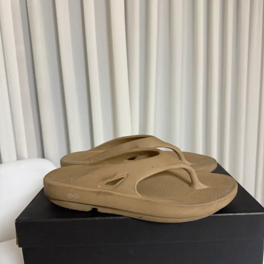 [BUNJANG] OOFOS Original Recovery Sandal - Size 290 / 우포스 오리지널 리커버리 쪼리 290