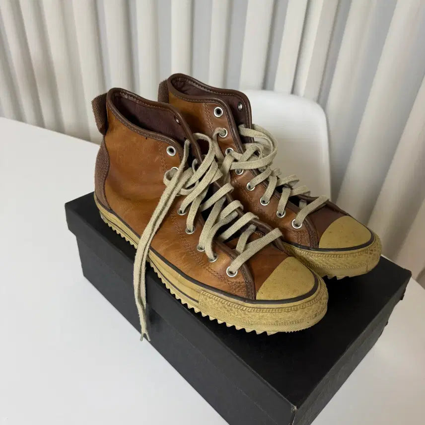 [BUNJANG] Converse Chuck Taylor Brown Leather Sneakers / 컨버스 척테일러 브라운 레더 285