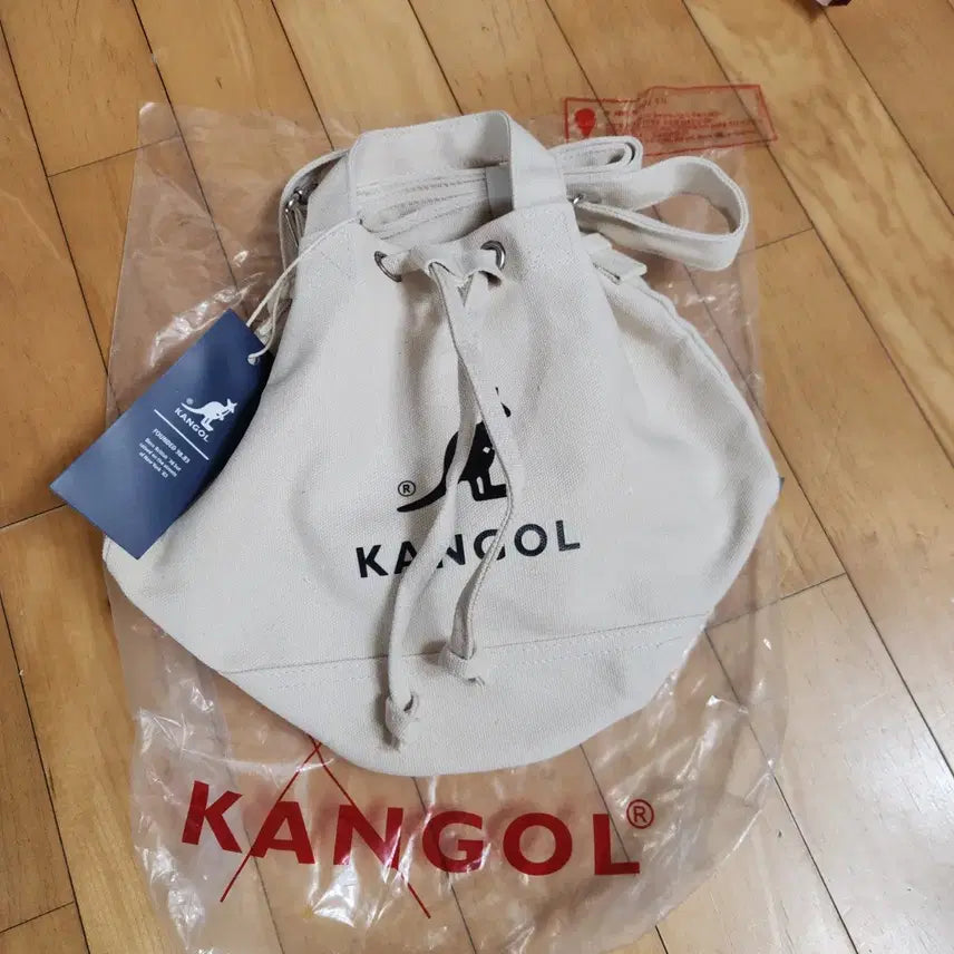 [BUNJANG] Kangol Drawstring Bucket Bag - Ivory / (새상품)캉골 복조리 버킷백 아이보리